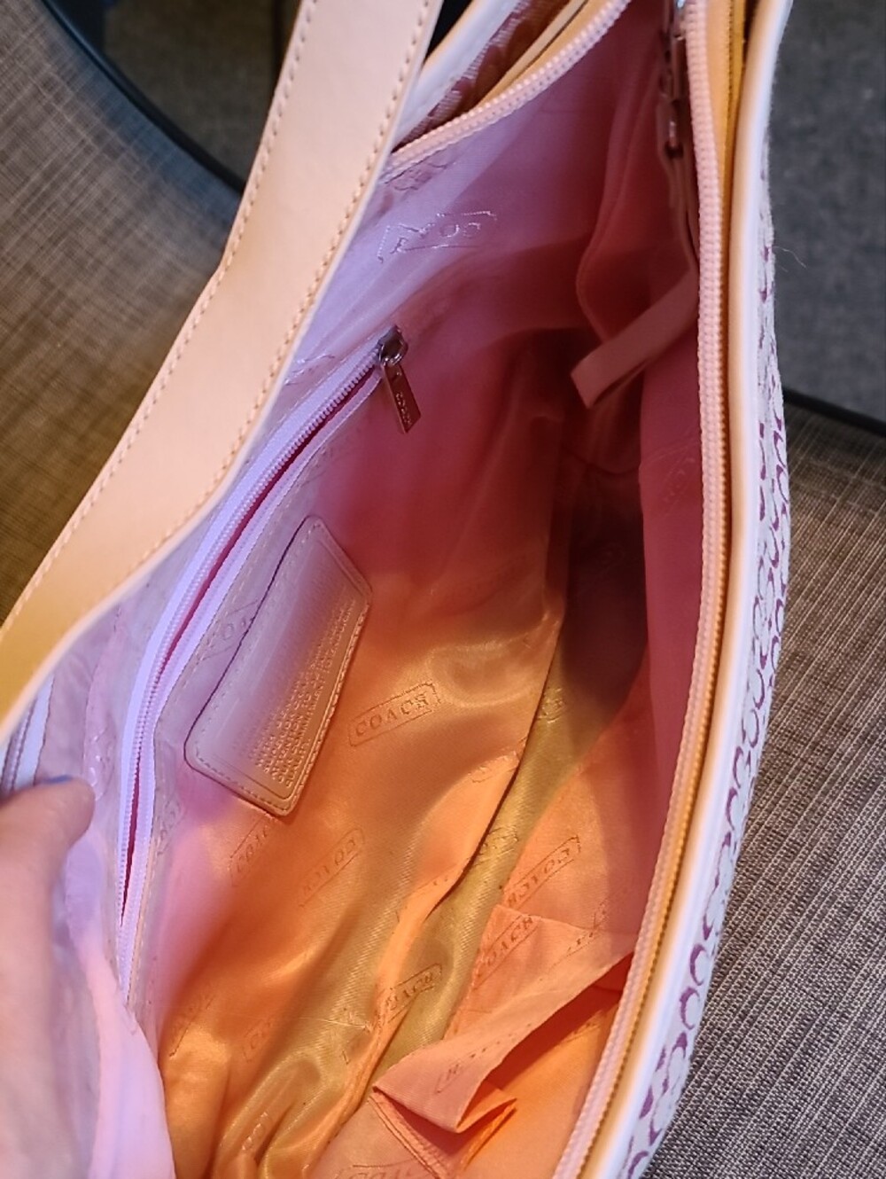 Classic Pink Shoulder Bag - Designer-Inspired Women’s Purse - Picture 3 of 6